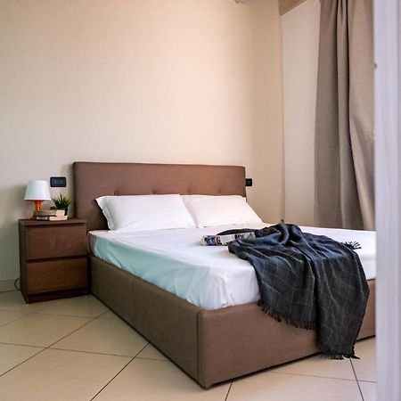 Apartamento Residenza Oleandro Desenzano del Garda Exterior foto