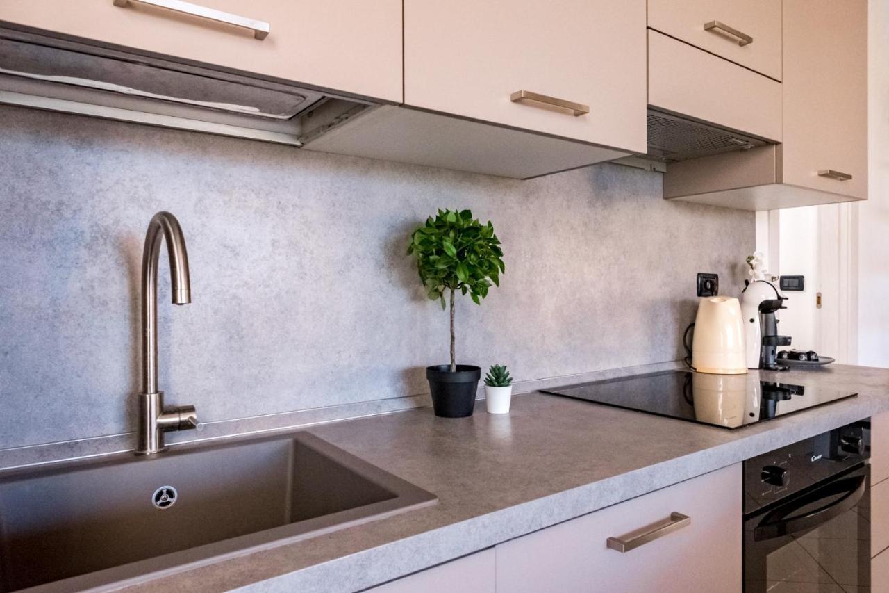 Apartamento Residenza Oleandro Desenzano del Garda Exterior foto