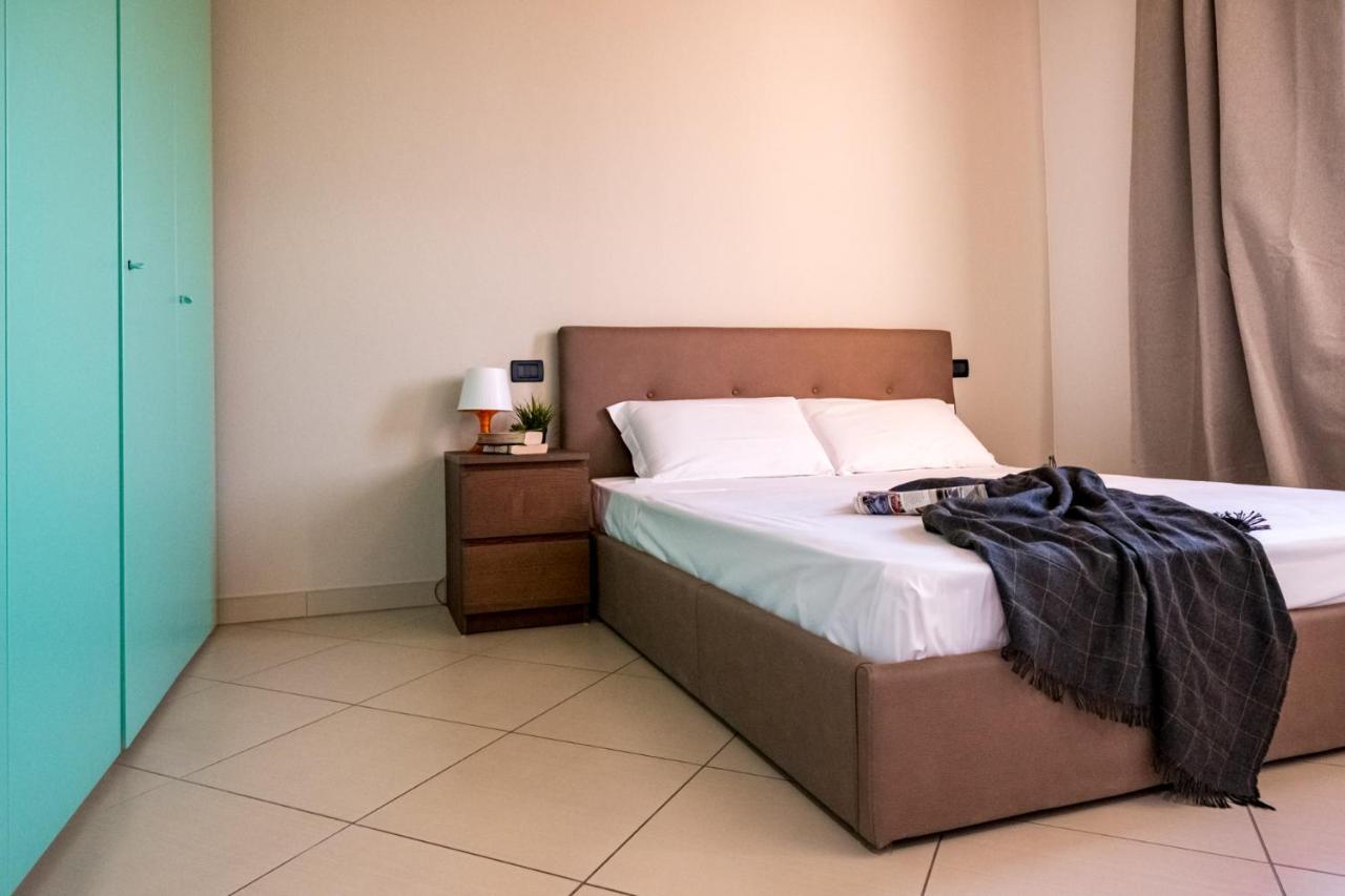 Apartamento Residenza Oleandro Desenzano del Garda Exterior foto