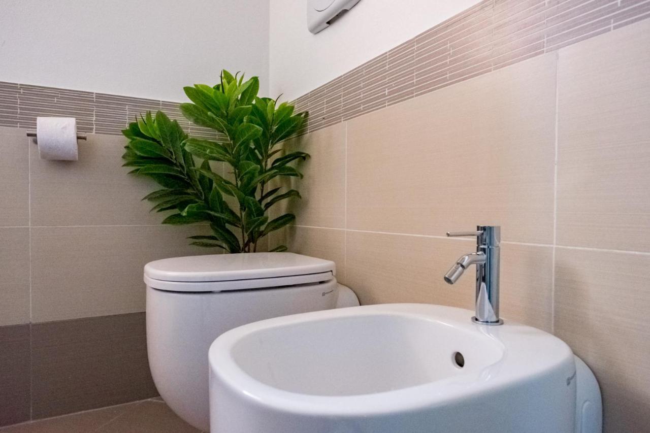Apartamento Residenza Oleandro Desenzano del Garda Exterior foto