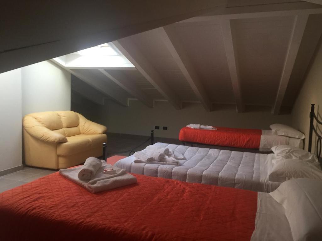 Apartamento Residenza Oleandro Desenzano del Garda Exterior foto